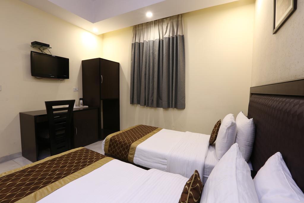 Hotel Kingston Park - Karol Bagh Delhi Kültér fotó